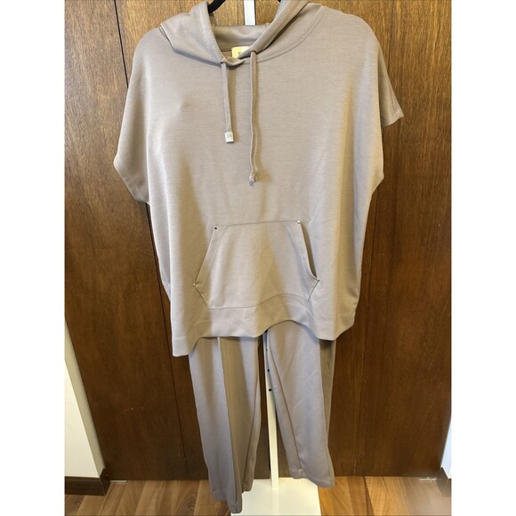 Elie Tahari Taupe Short Sleeve Hoodie and Joggers Set Sz XL SOFT Loungewear - Picture 1 of 8